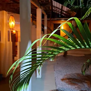  Hotel Biribiri Arraial D'ajuda - A 10 Metros Da Rua Mucuge